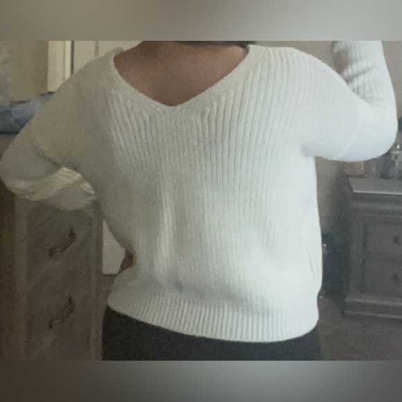 White Sweater - Picture 6 of 8